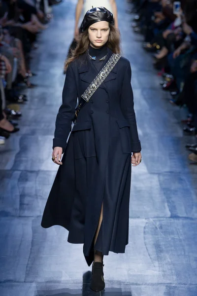 Look 46